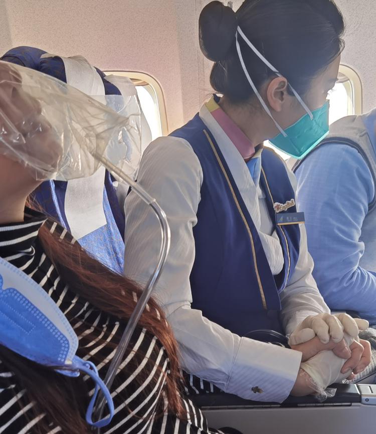 武汉包装设计（旅客空突发疾病 一航班提前38分钟落地武汉）武汉航班出现传染病，