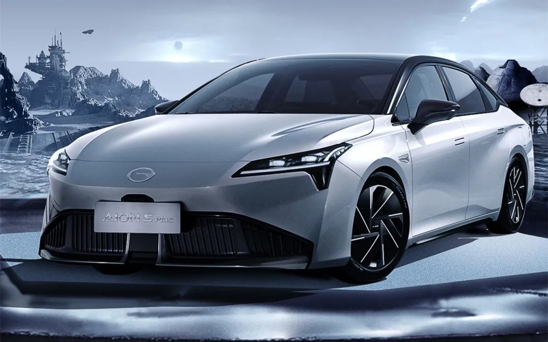 五菱造九座车迎“三胎”,进口特斯拉Model 3国内召回丨今日车闻