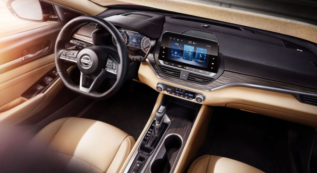 买沙发送车？你们都错怪天籁了，动力制霸，央视点赞