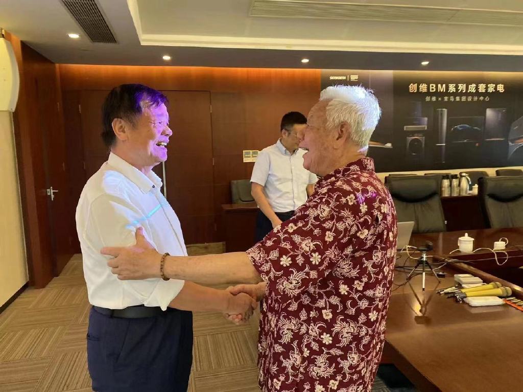 当代客观化“中国梦”形态缩影唤起“劳动者大军”凝视的概念