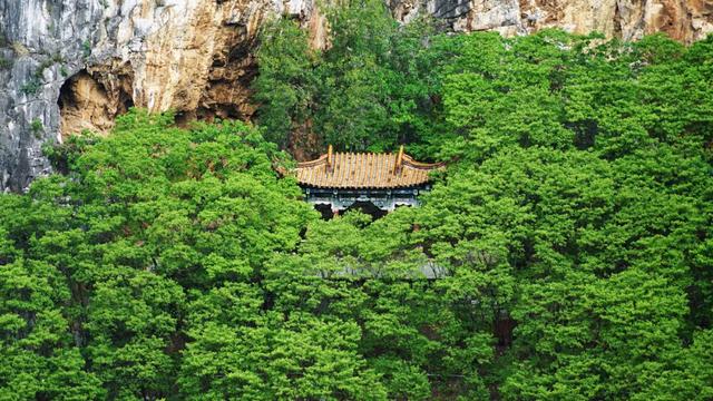 开远市--南洞探幽