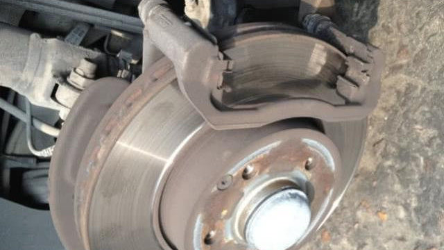 汽车跑7万公里，这3个零部件必须换，不能拿命开玩笑