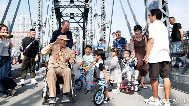 辽宁丹东，英雄城市的英雄故事，记一位93岁的抗美援朝老战士