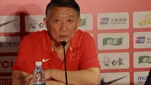 宫鲁鸣够硬！女篮公布集训名单，依旧不招李梦、李月汝和刘禹彤