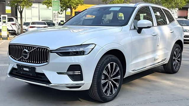 沃尔沃也“掀桌子”！跌至24.9万，250马力+四驱，不比宝马X3香？