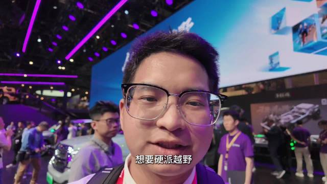 北京车展实拍长城炮Hi4-T，混动皮卡终于治好“加油焦虑”？