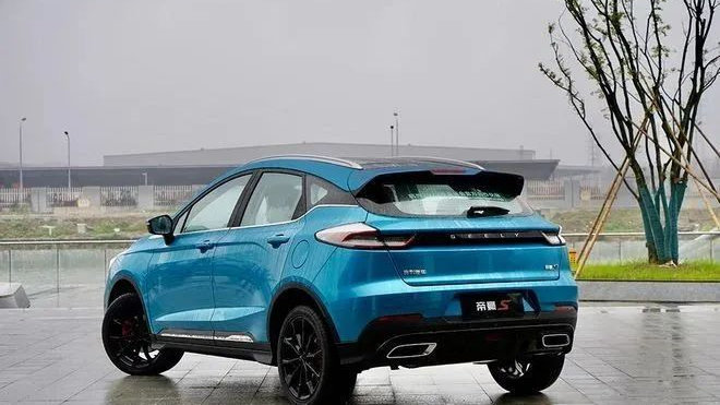 汽车电瓶突然没电该如何自救，老司机告诉你答案