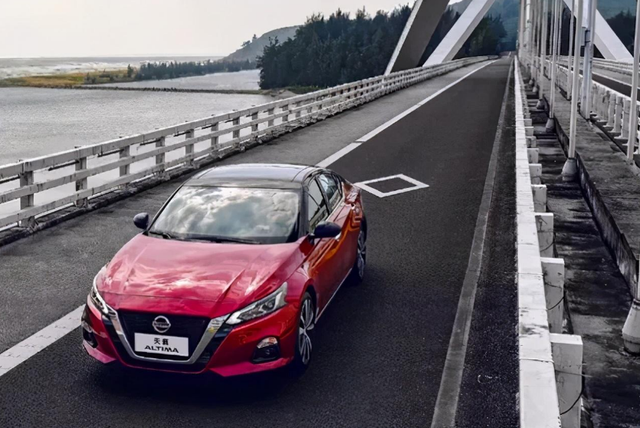 买沙发送车？你们都错怪天籁了，动力制霸，央视点赞