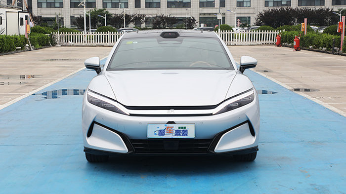 比亚迪汉L保险补贴5000元，纯电中配落地23万多，养车成本如何？