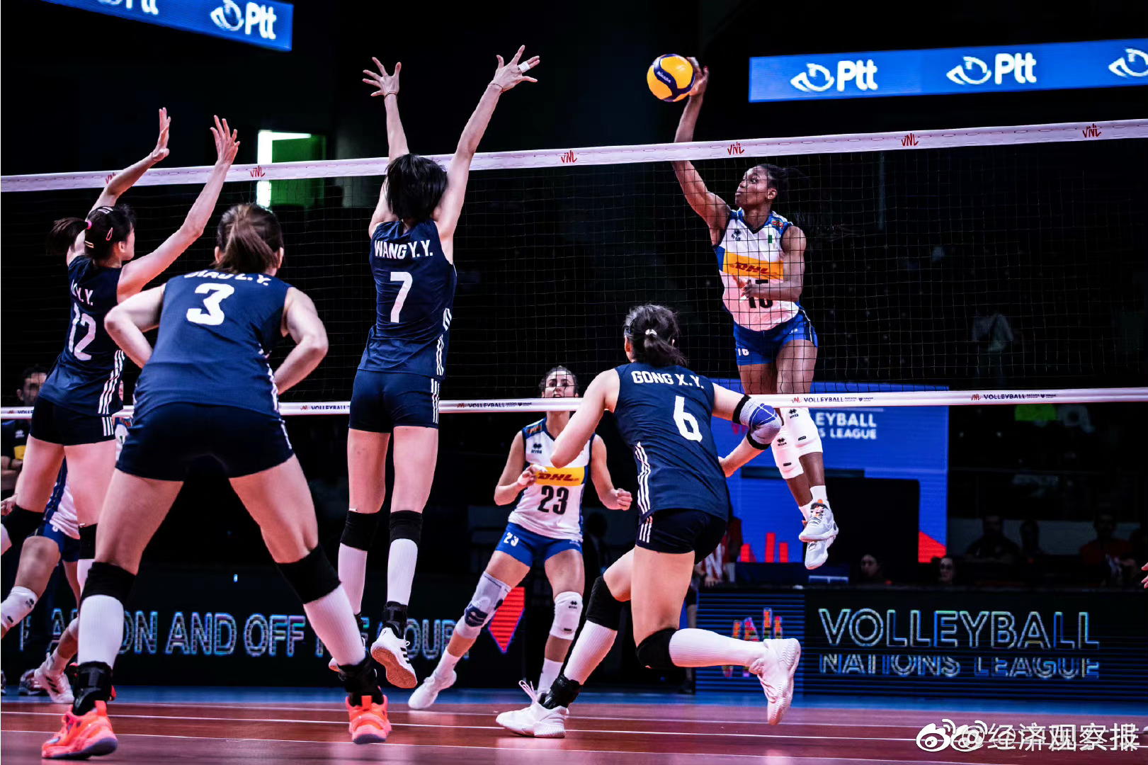 世界女排联赛中国女排对意大利 b59f-d52ed19df88f7bb4a3525cfa3b3660eb.jpg