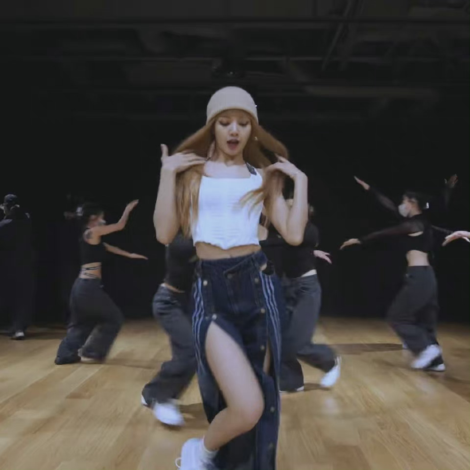 lisa money,blackpink照片 壁纸 lisa练习室版money释出