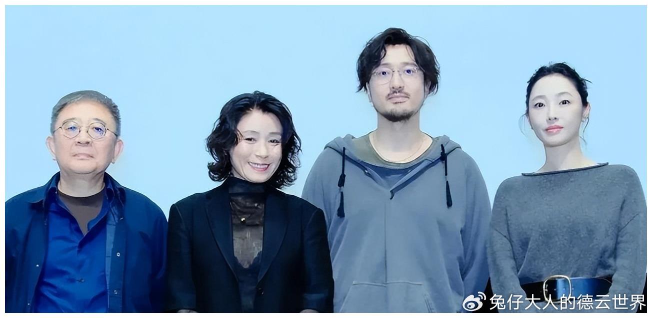 白百何不忍了！亲自下场怒喷制片方，得知她未得奖，团队将她孤立