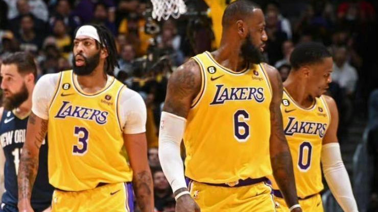 从湖人到篮网浓眉转型关键拼图攻防两端全面升级助力球队冲击总冠军宝座