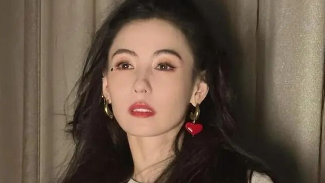 45岁张柏芝近况曝光！与谢霆锋离婚14年，如今与三个儿子相依为命