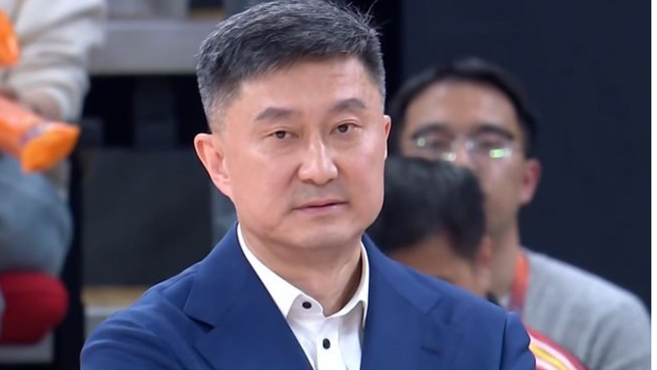 若宏远真的换帅，谁将顶上？黑山外教领跑，周鹏候选，李春江无缘