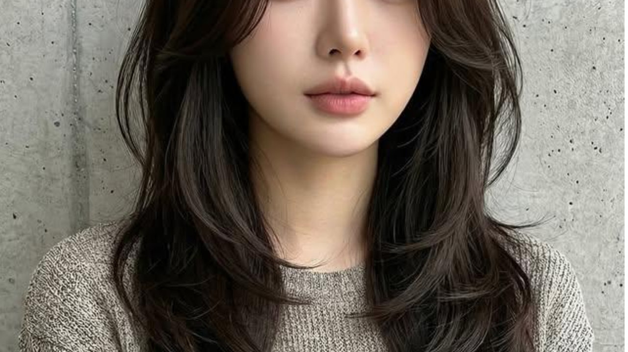 日系氛围感层次长发：温柔松弛感的气质密码