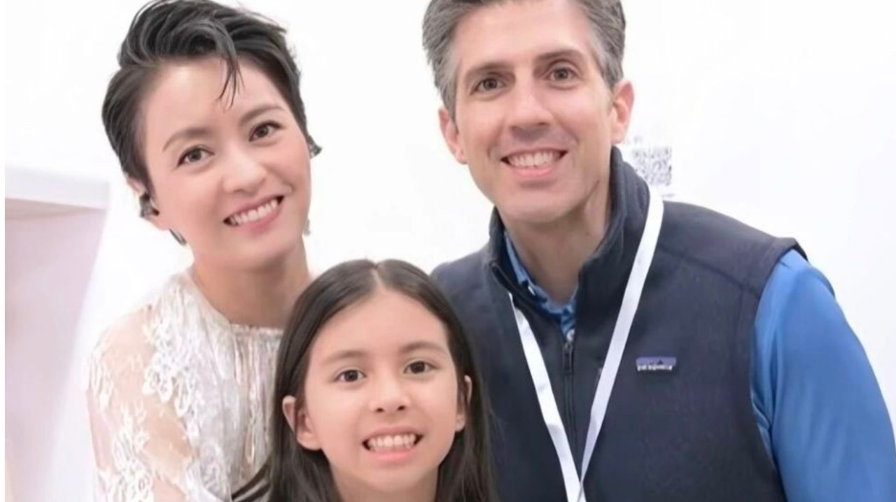 她19岁出道，23岁爱上郑伊健，35岁嫁外籍丈夫，如今怎样了？