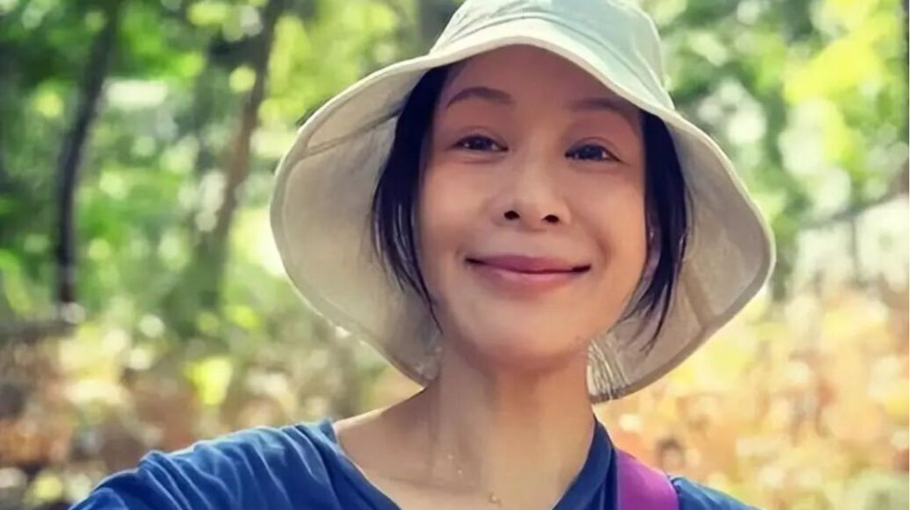 56岁刘若英近况曝光！嫁富商老公高龄生子，如今频繁开演唱会引热议