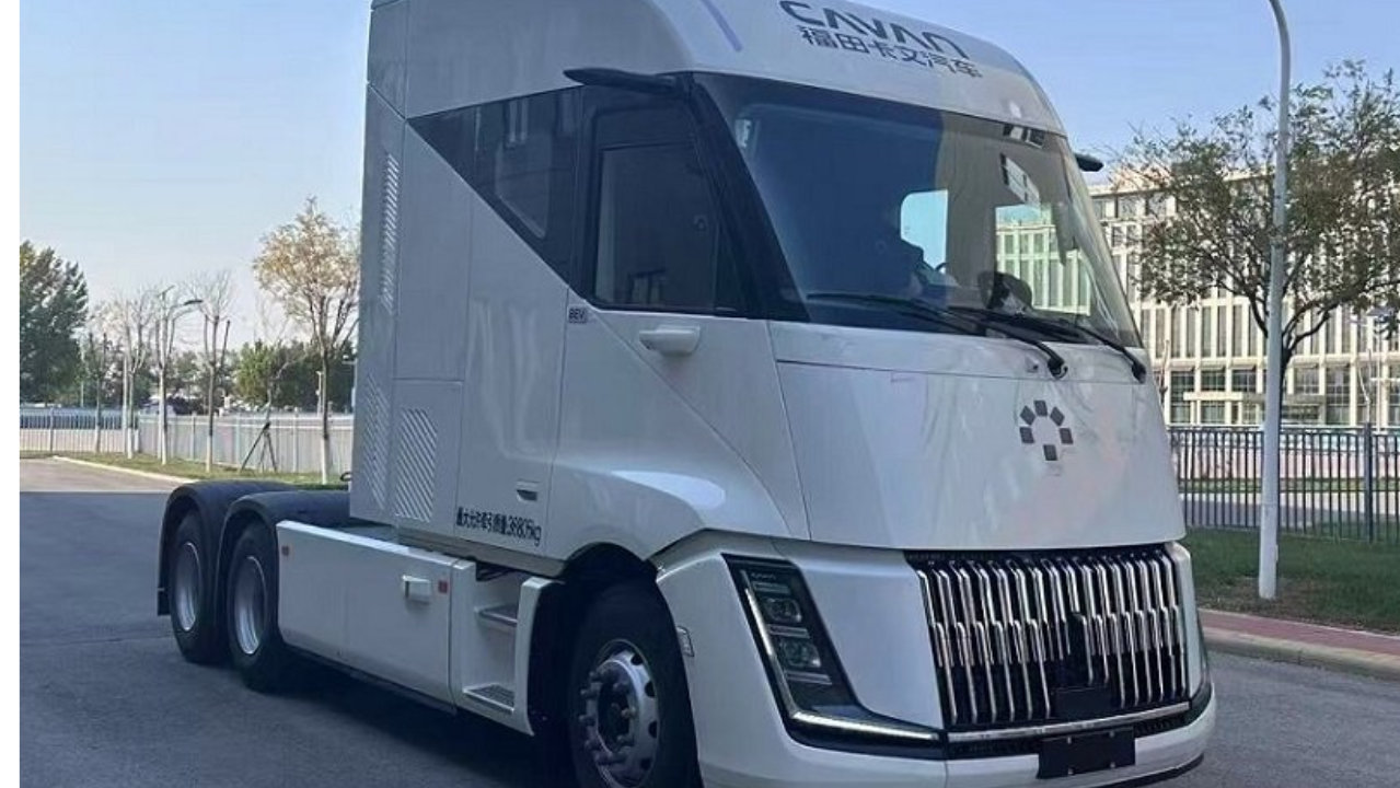 红岩杀回！卡文重卡首秀 宇通惊现800度大电量！401批牵引车亮点解析