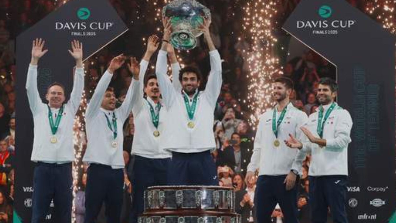 辛纳等双雄缺阵的意大利实现戴维斯杯三连冠！″不知如何赢下的″