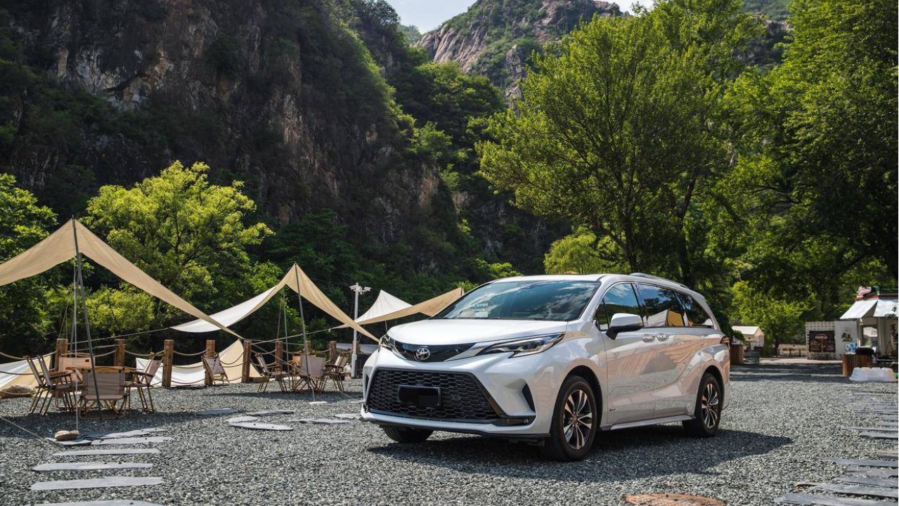 过年回老家开MPV比SUV实用，这两款空间大底盘稳，省油还耐用