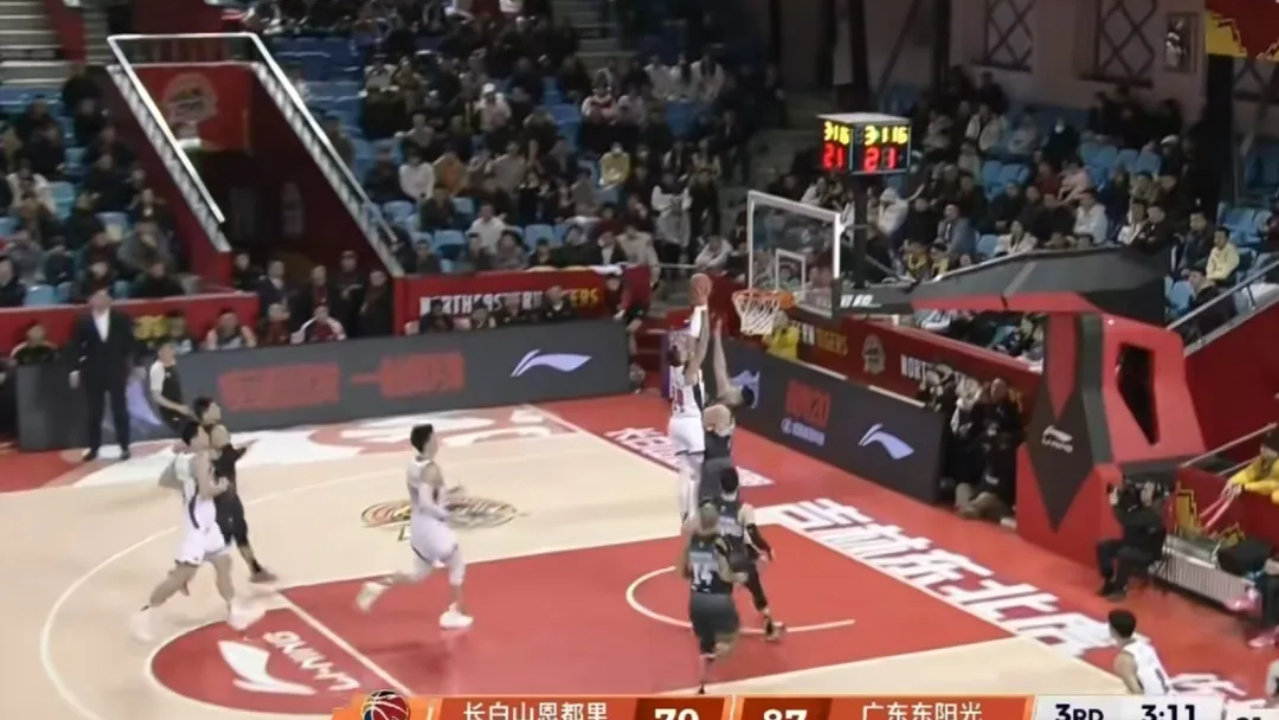 朱芳雨神了！40+顶级外援完美接班马尚，广东第十二冠稳了？