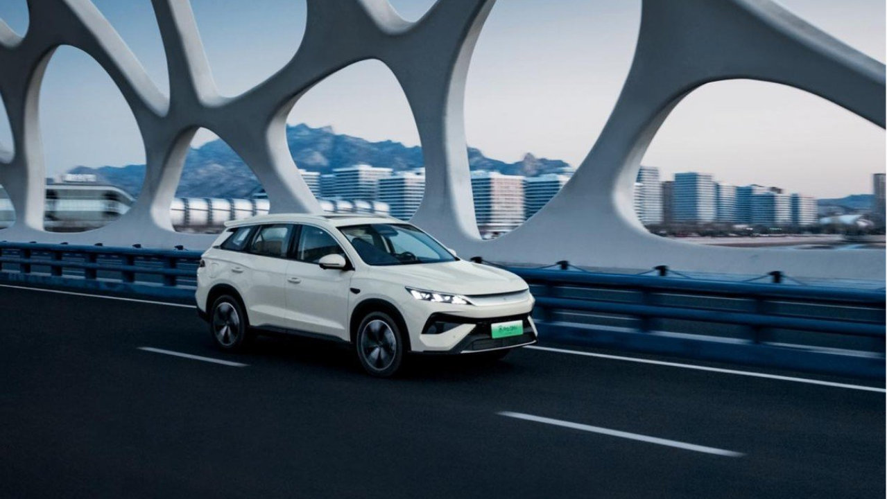 宝马：2030年以后依然采购采埃孚8AT！