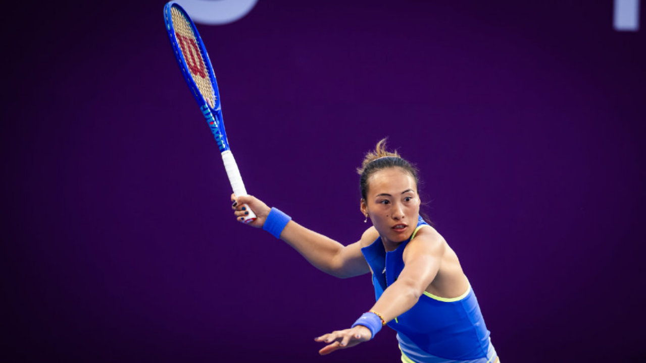 复出首场高端局！郑钦文战新科澳网冠军，迎巡回赛200场里程碑