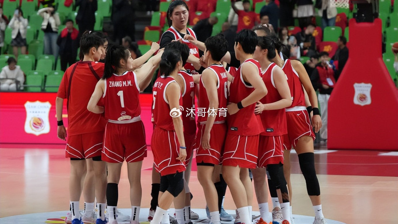 长沙站双杀！中国女篮72-66逆转巴西 刘禹彤领衔豪取热身赛四连胜