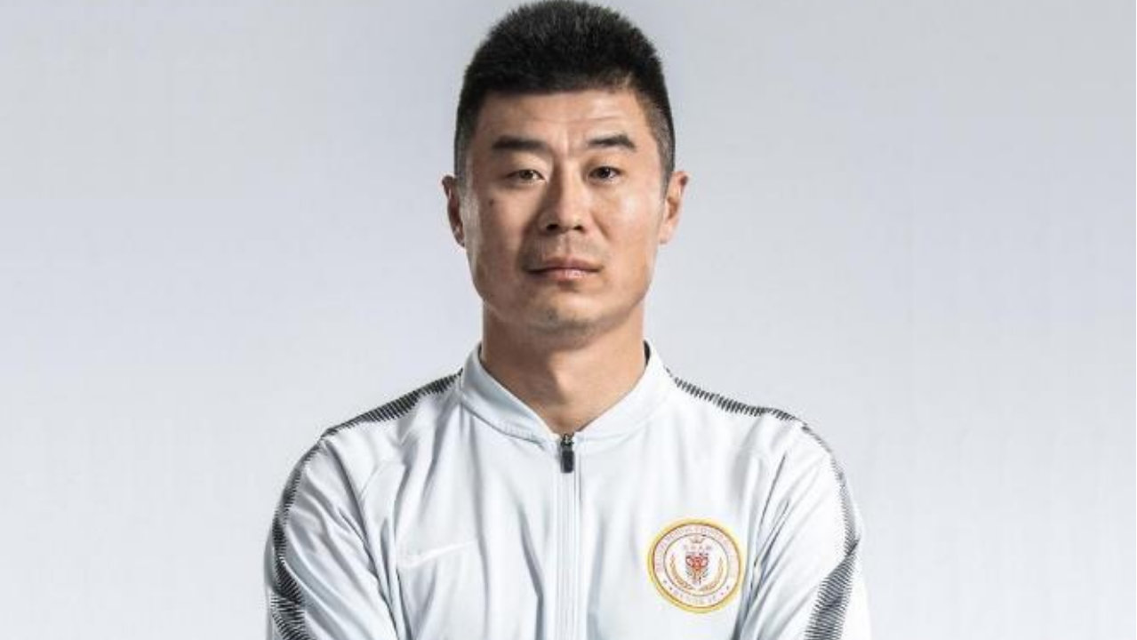 2-1，京鲁大战历史定律再现！泰山一进球，韩鹏就变阵，国安没输斗志