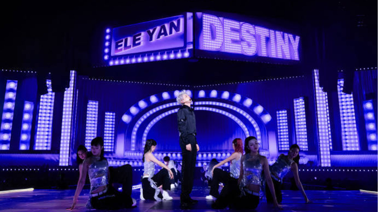 从Livehouse到万人体育场 颜人中「MOMENTⁿ」深圳站解锁音乐里程碑