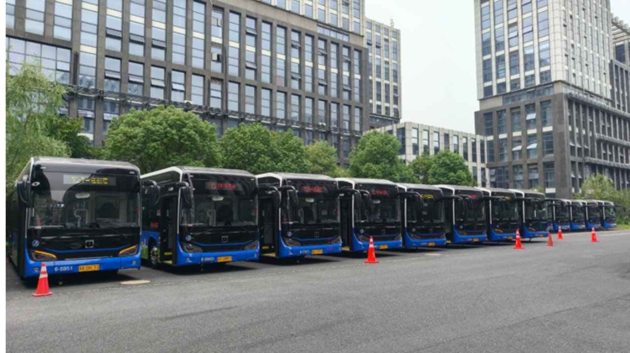 宇通/中车居前二 金旅进三甲 中通翻4倍 10月新能源客车销量看点