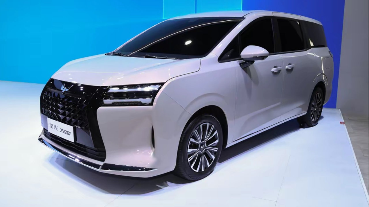 缺席广州车展 + 11 月销量下滑：五菱转型深水区的 “冰与火”?