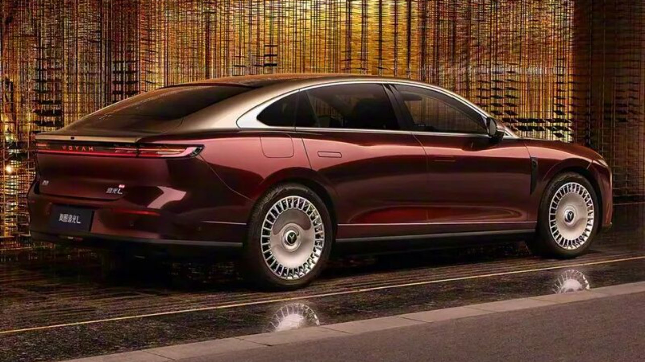 乾崑ADS4+鸿蒙座舱5，27.99万起，岚图追光L正式上市