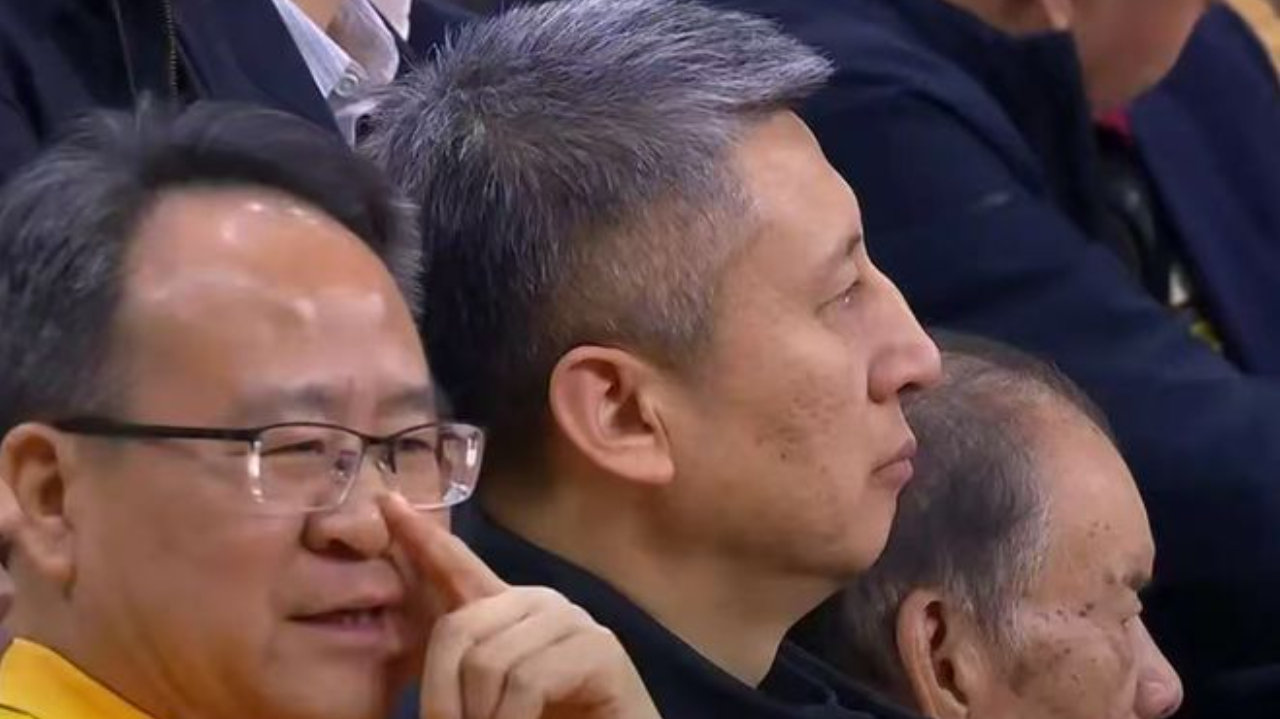 郭士强现场考察！广东队后卫17分9助，完胜郭艾伦 球迷：郭导要他吗？