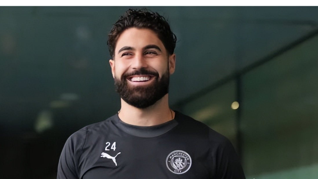 巴萨锁定两大世界级中卫，格瓦迪奥尔成首选目标，曼城需谨防挖角