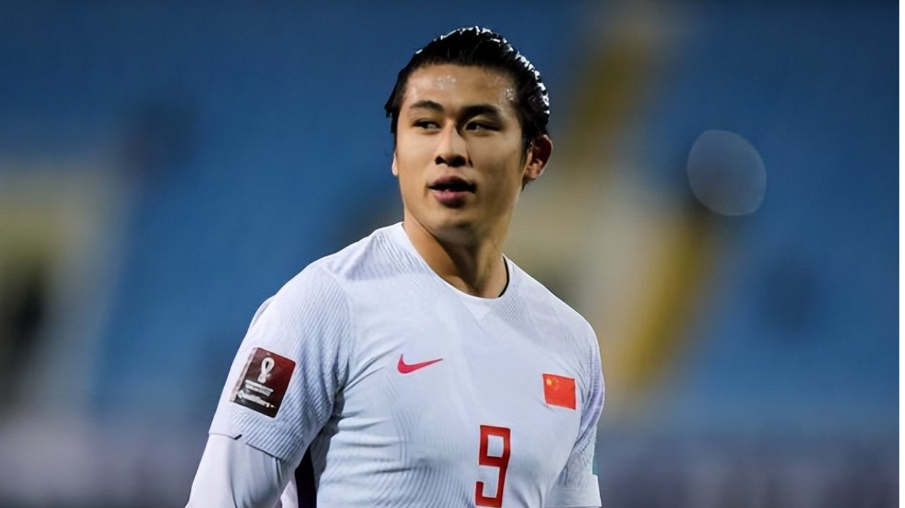 争议！邵佳一任命张玉宁出任国足新队长，3点理由证明他堪当此任