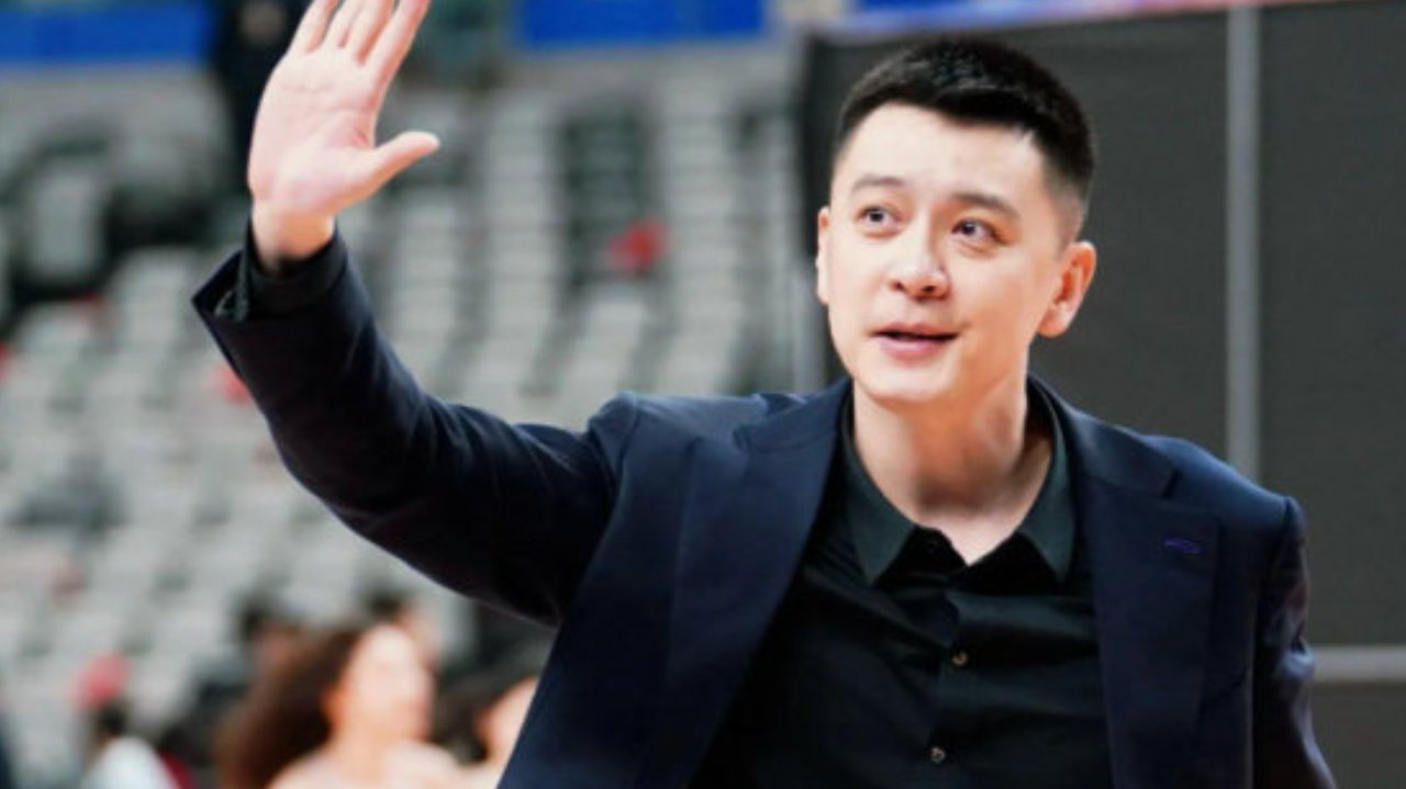 杨鸣，因身体原因请辞辽宁男篮主教练