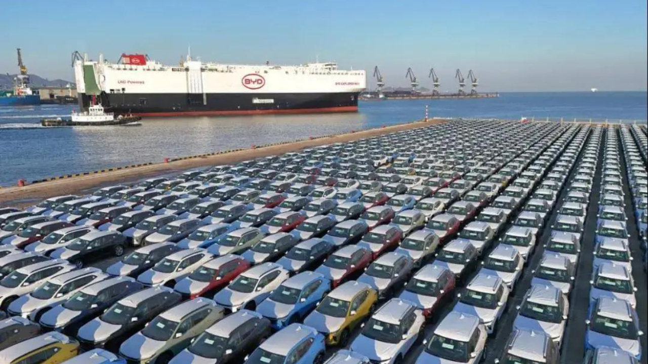 掀翻25年霸主日系，出口德国超进口，全球汽车进入中国时刻？