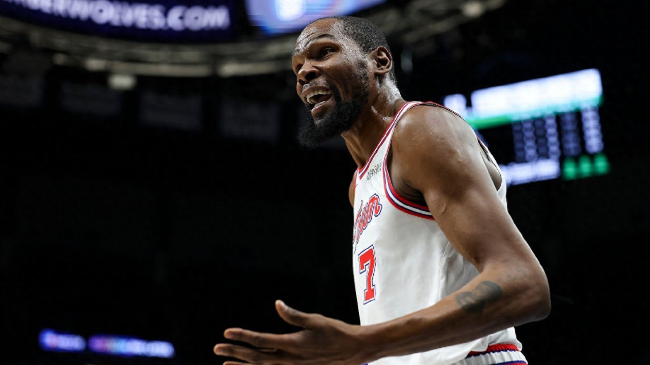 6次错漏判，火箭队依旧输得不冤！4大数据证休城崩溃真不怪杜兰特