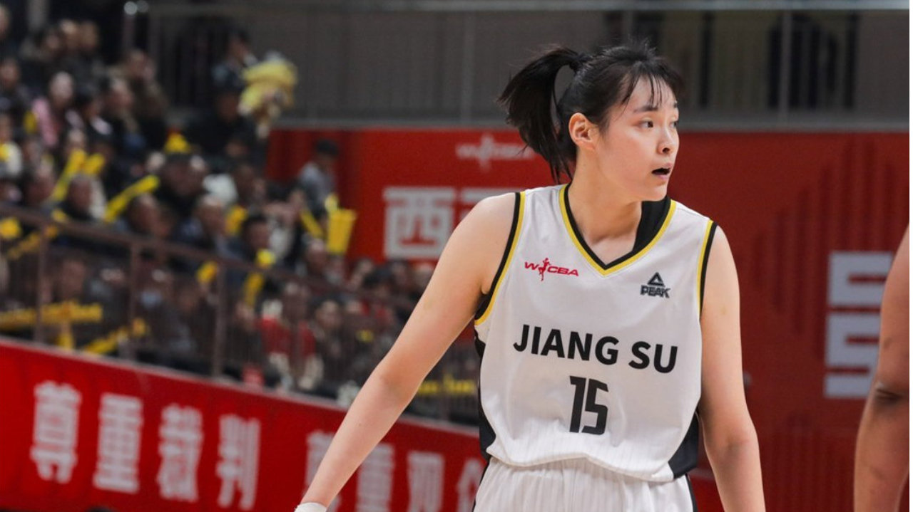 轰15分+3记三分！中国女篮26岁2米王牌进化：宫鲁鸣征召她吗？