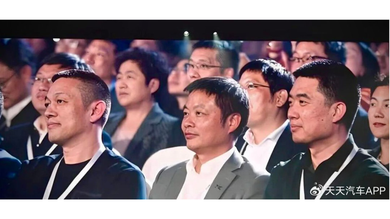 财报盈利，“蔚小理”却没时间喘气？