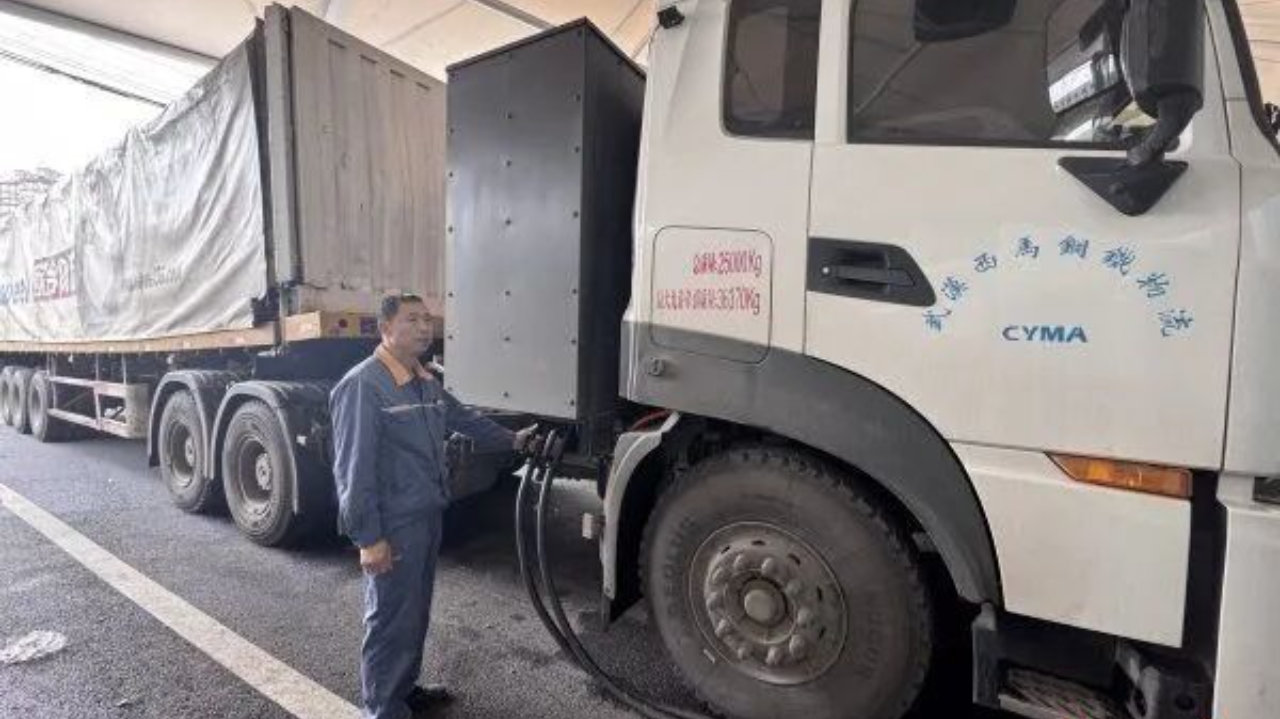 算清绿色账跑出增效路，青山区打造重点行业“零排放车队”