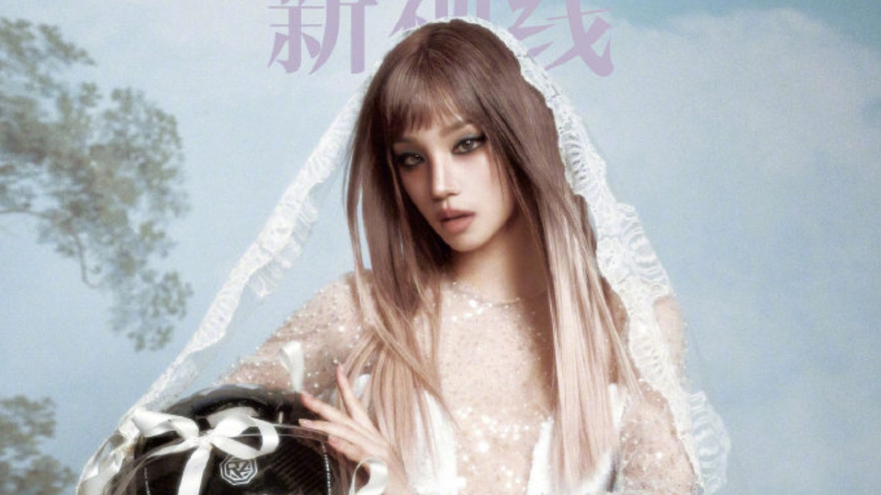 宋雨琦《费加罗男士》｜油画梦境大片，冷艳烟熏构筑双面美学