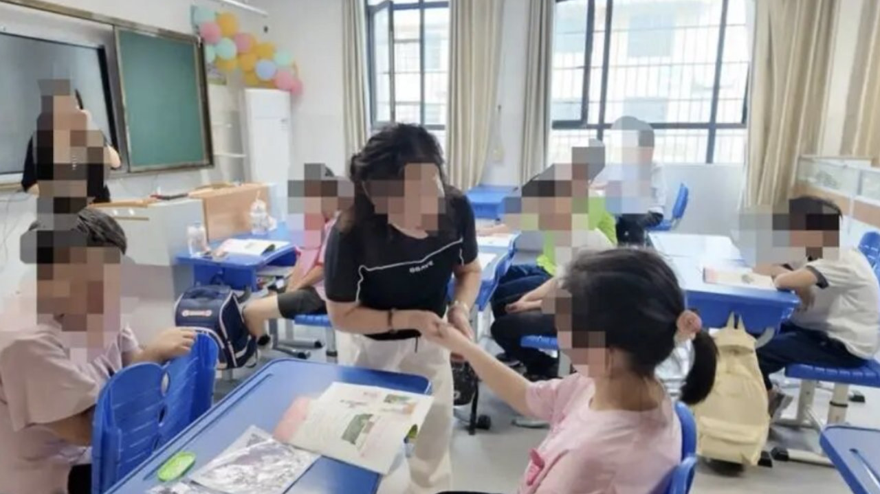 “沟通失误”四个字,果然就能吞下公益捐赠三百套衣服的善意? “沟通失误”四个字,果然就能吞下公益捐赠三百套衣服的善意?