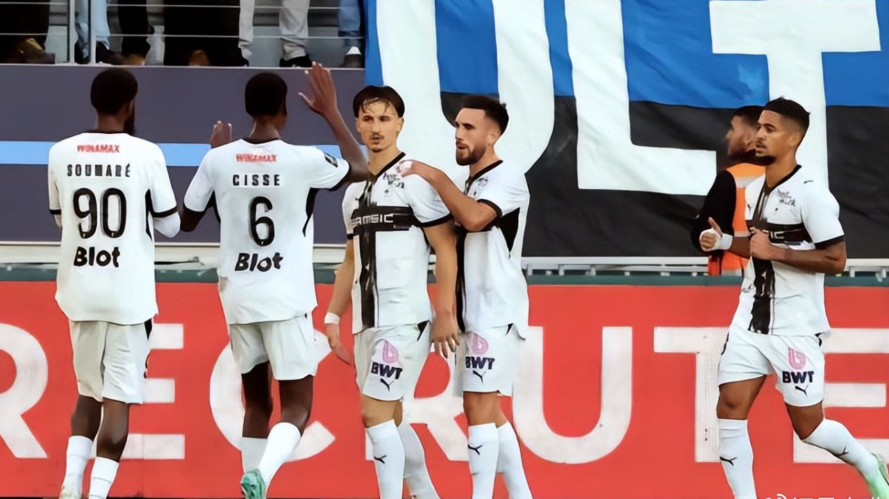 4-3!法甲“离谱判罚”,巴黎点球绝杀,判4个点球,属34年来首次 4-3!法甲“离谱判罚”,巴黎点球绝杀,判4个点球,属34年来首次