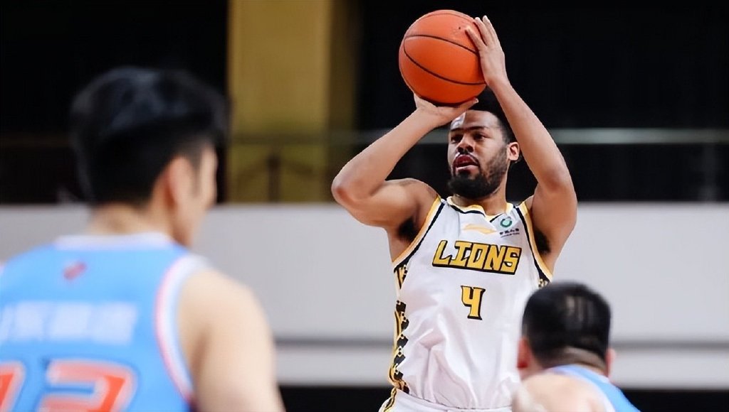 原创（湖人重新签约库克）湖人队库克为什么不上场，(图4)