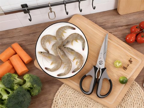 四百年剪刀老字号，“保不住”一辆迈巴赫？