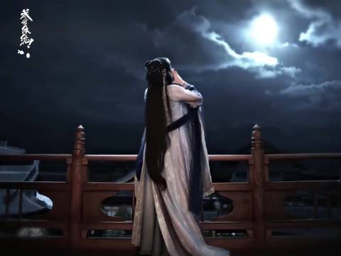 不知道为什么，只觉得今晚的月亮特别美！