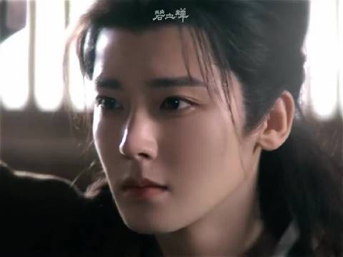圈套层层埋险象，暗流迭起步步危，同心携手，患难与共！（按姓氏笔画排序）